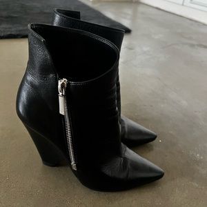 YSL BLACK BOOTIES 37.5